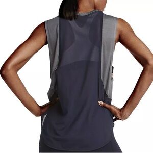 Nike Elevated Sleeveless Tank Top Black Gray Small